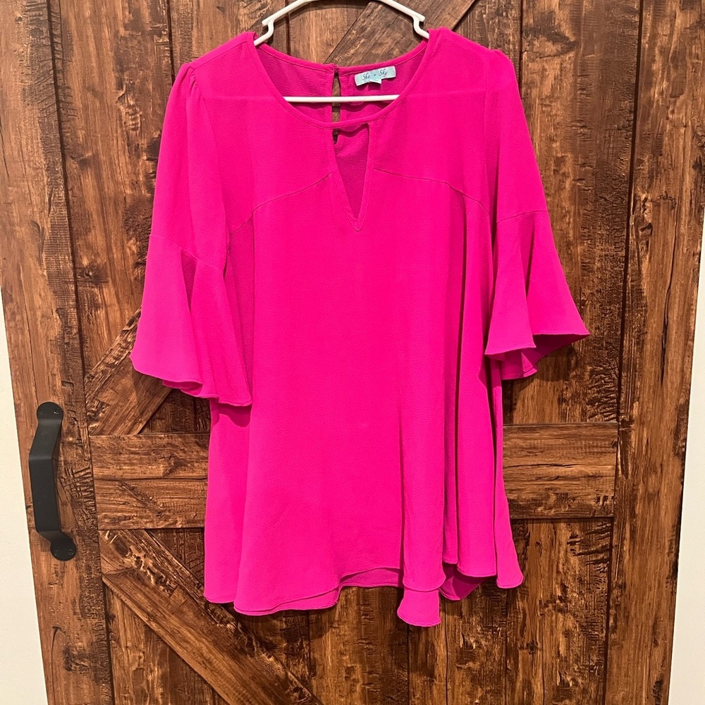 She + sky women’s hot pink vneck blouse size small